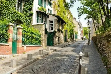 לינה וארוחת בוקר Coup De Coeur A Montmartre